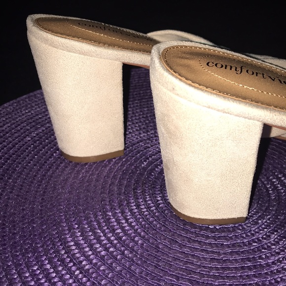 Comfort View Suede Sandals - Picture 7 of 7